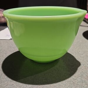 Vintage Jadeite (or Jadite) milk glass mixing bowl.